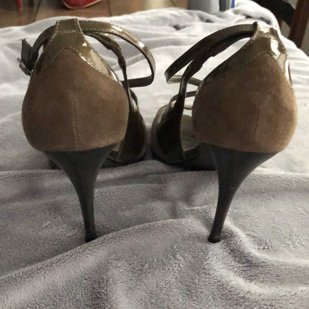 Carlos Santana Beautiful Strappy Heels - Picture 3 of 9